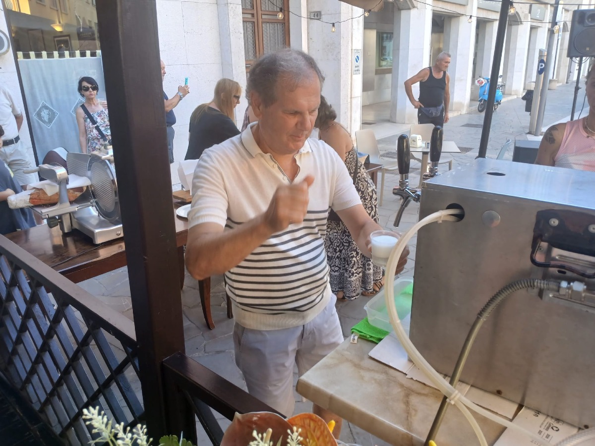 30 ANNI BAR IL STUSIGHIN LATISANA 