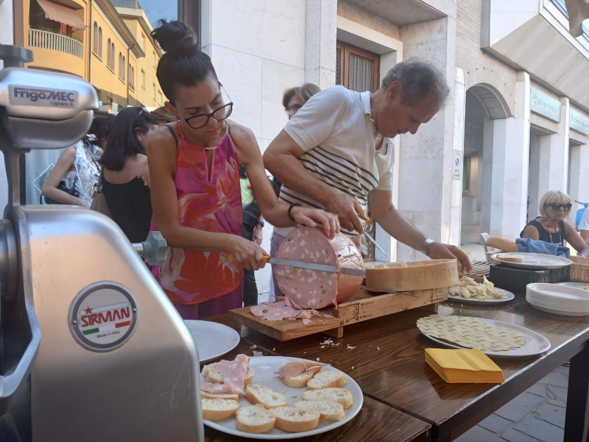 30 ANNI BAR IL STUSIGHIN LATISANA 
