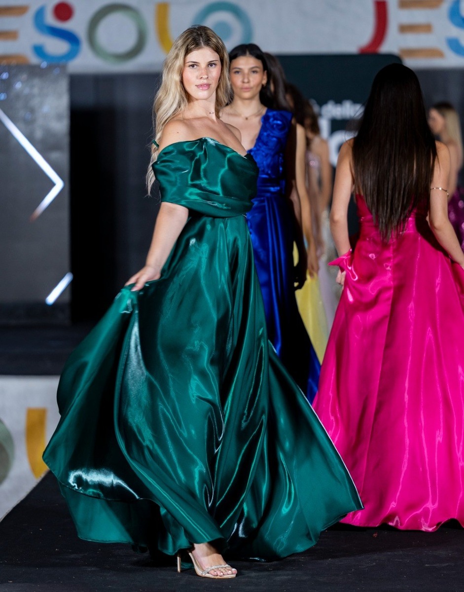 Jesolo, il Grande Galà della Moda richiama il pubblico in Piazza Milano