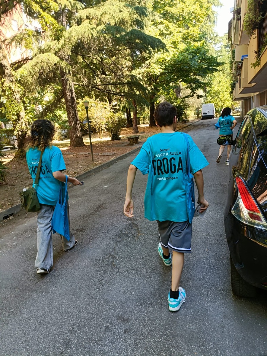 Droga tra i minori, nel 2025 coinvolti 350mila studenti: iniziativa informativa a Padova