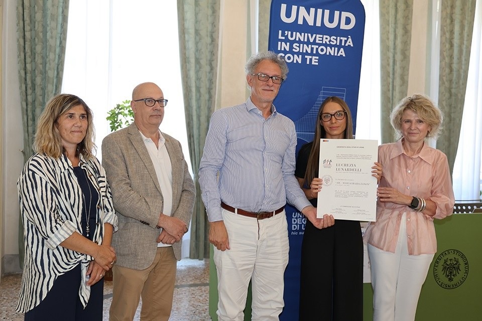 Università di Udine, premio Ail a due neolaureate in Infermieristica: 1.500 euro ciascuna