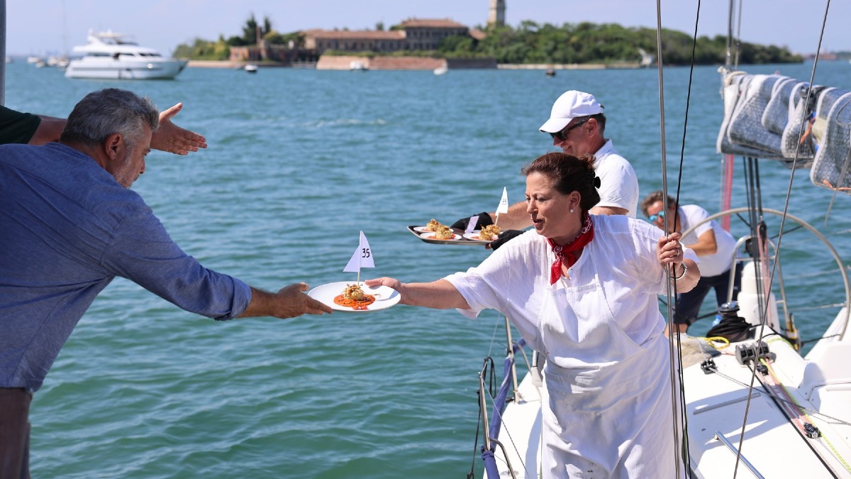 Cooking Cup 2026 a Venezia, il 5 luglio torna la regata che si vince tra vela e cucina - 