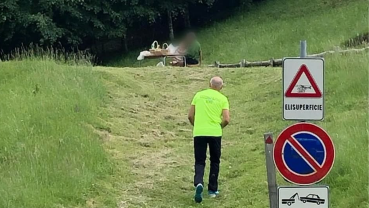 Turisti al sole sulla piazzola: l’elisoccorso non riesce ad atterrare | VIDEO - 