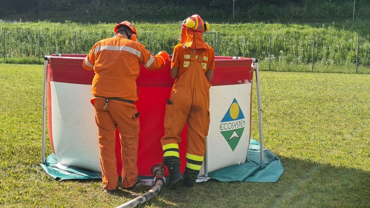 Incendio sul monte Raut sotto controllo: bruciati 2mila mq nei boschi di Andreis - 