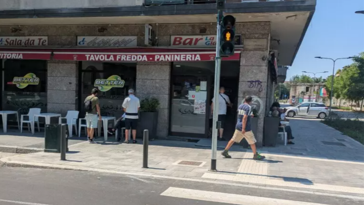 Accoltella un uomo in un bar, l’aggressore 22enne: «Mi sono divertito, appena esco lo rifaccio» - 