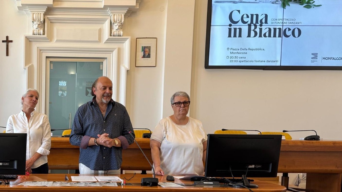 Monfalcone, Cena in Bianco il 17 luglio in piazza: 300 posti e fontane danzanti - 