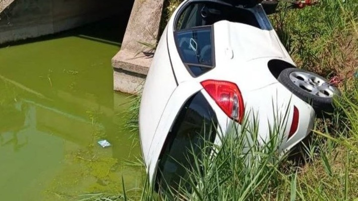Esce di strada e resta bloccata nell’auto: 39enne estratta dai vigili del fuoco - 