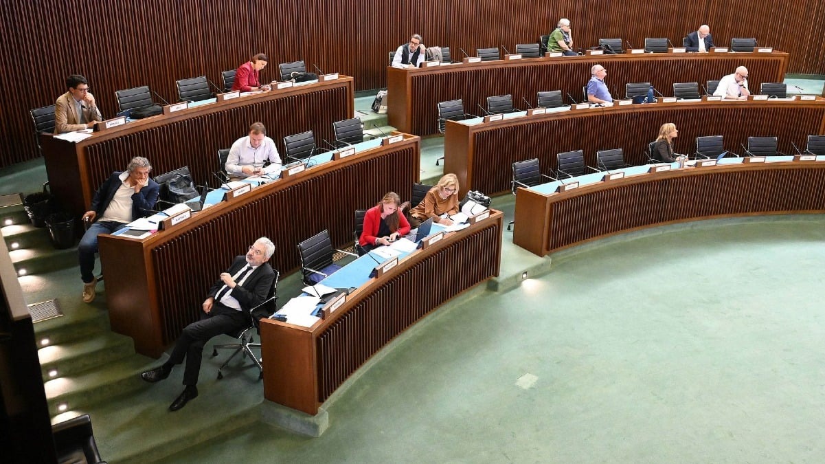 Anziani non autosufficienti, la Regione ridisegna l’assistenza: più posti nelle residenze e nei centri diurni - 