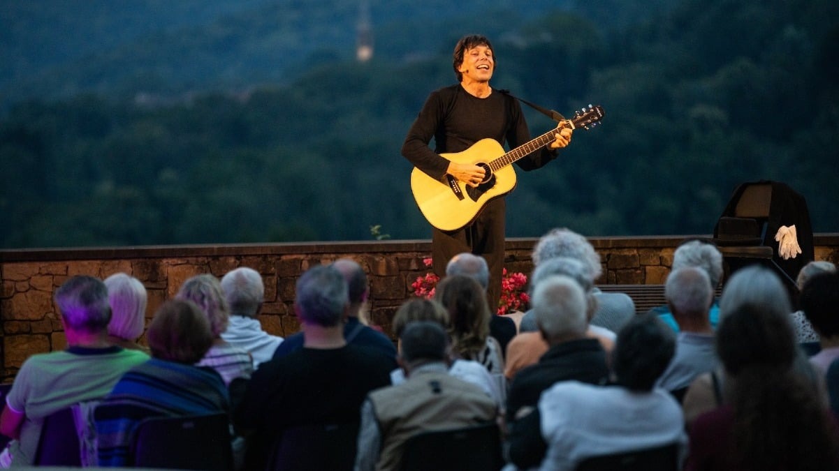 Tramonti di Sopra, sabato un viaggio tra musica e pensiero di Battiato: posti da verificare il giorno dello spettacolo - 
