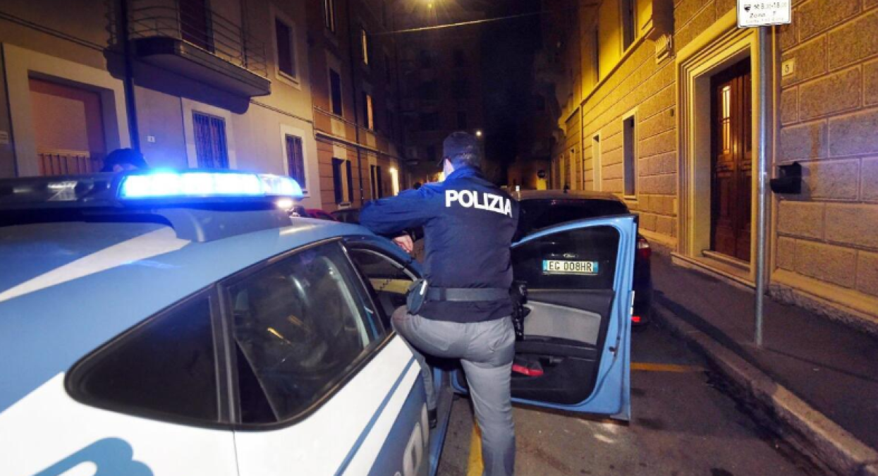 Pordenone, tensione ancora alta in piazza Risorgimento: due uomini fermati dopo uno scontro - 