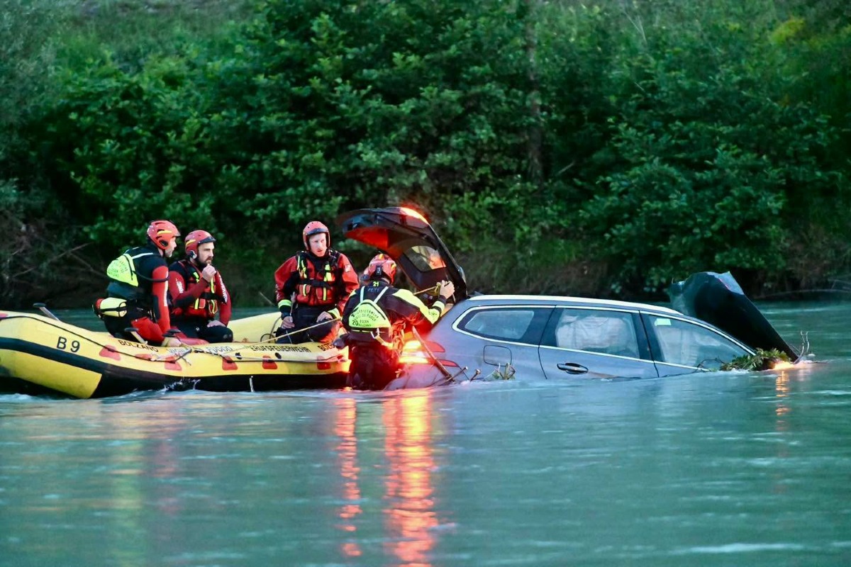 Perde il controllo dell'auto e precipita nel fiume Isarco | FOTO - 