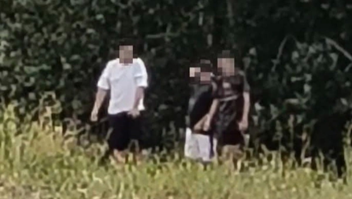 San Michele, pietre verso le auto dalla sommità dell’argine: immagini di tre ragazzi al vaglio - 