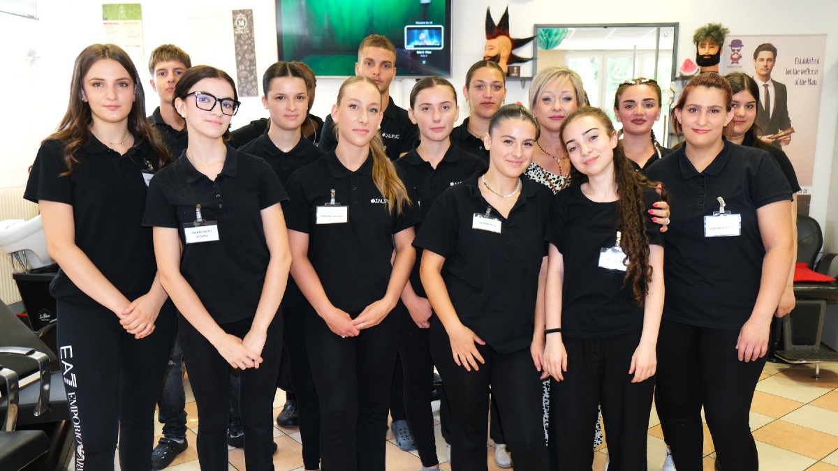 Ial Fvg Pordenone, 12 studenti con 100 agli esami di benessere, turismo e commercio - 