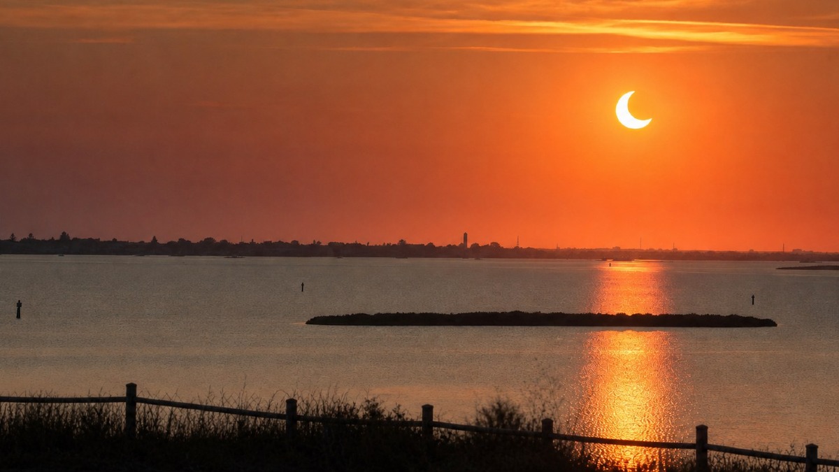Eclissi di Sole del 12 agosto 2026 a Nordest: orari, oscuramento e luoghi migliori - 