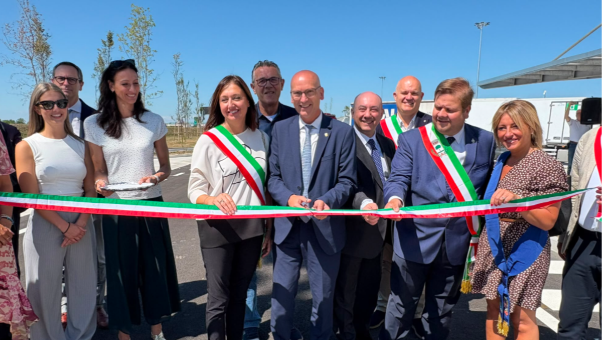 Latisana-Portogruaro, addio soste pericolose in A4: inaugurati 161 stalli per mezzi pesanti - 