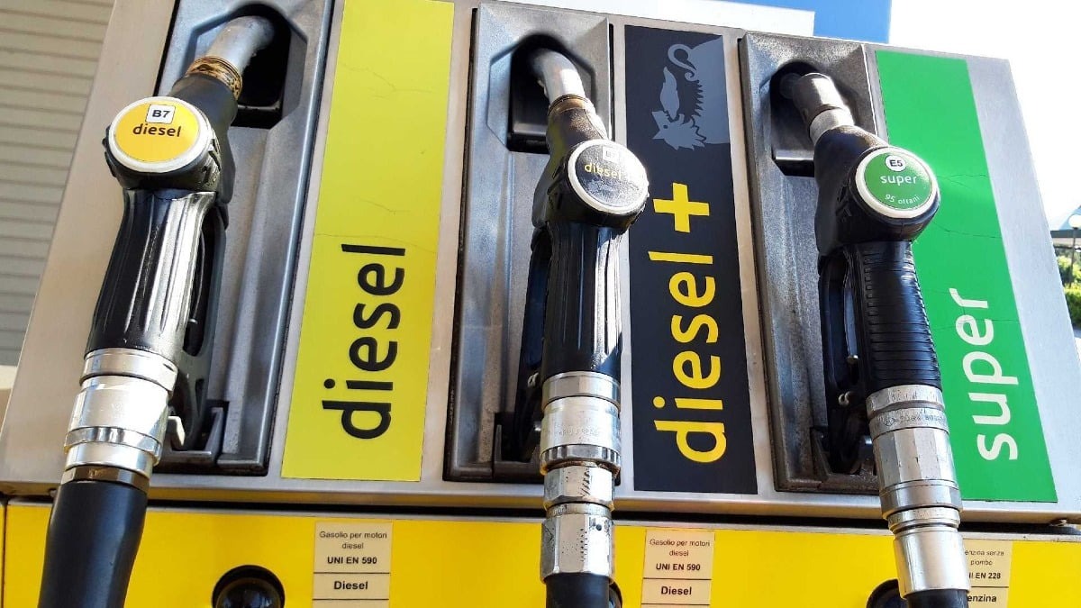 Carburanti, taglio solo sul diesel: sconto temporaneo fino al 6 agosto