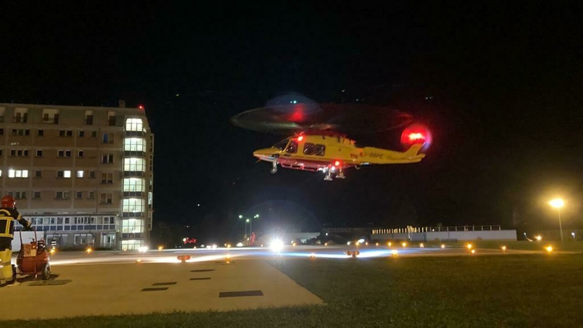 Sbagliano il rientro in parete: coppia bloccata nel cuore della notte - 