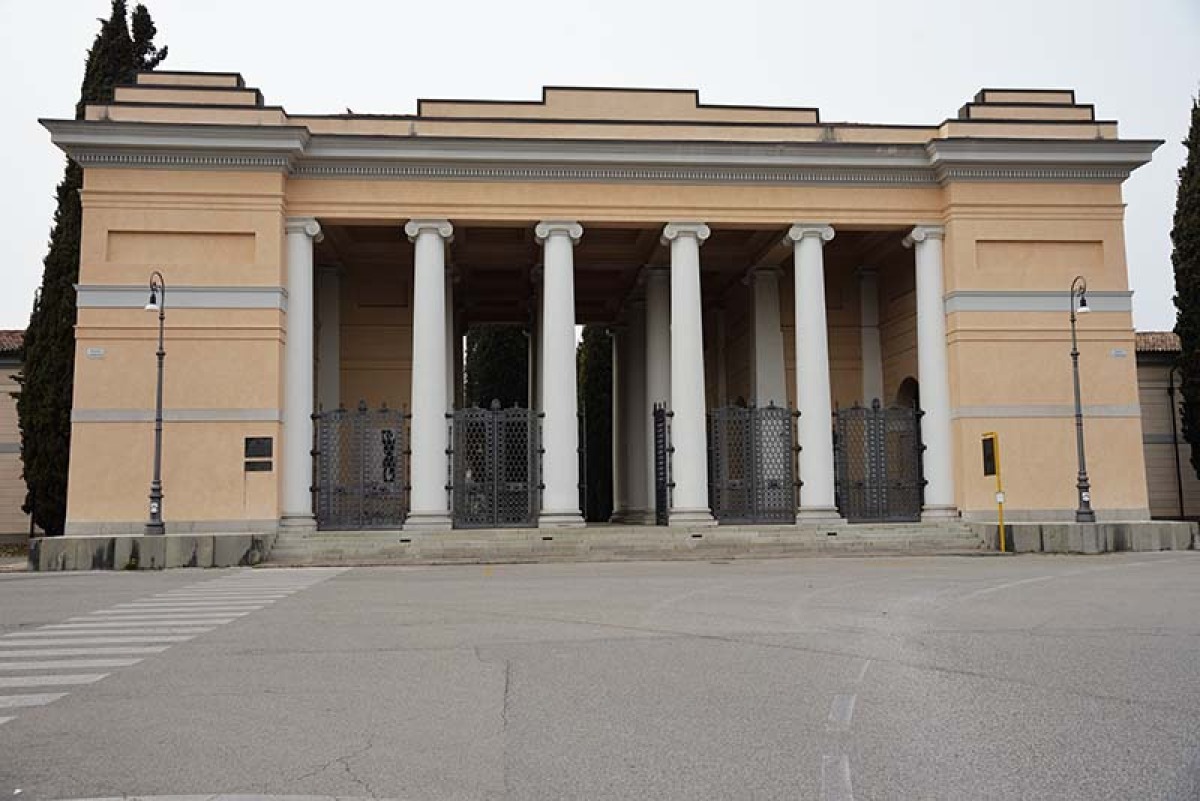 Udine avvia le estumulazioni al cimitero di San Vito: ecco cosa c'è da sapere - 