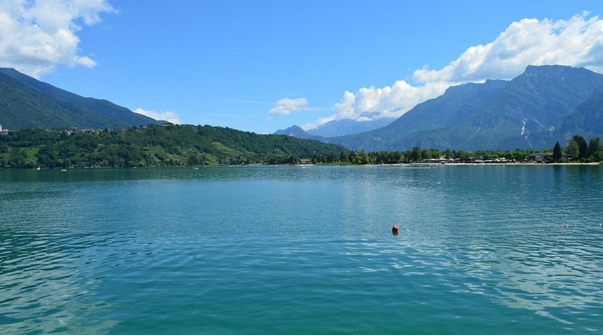 Malore durante la nuotata nel lago: morto Orlando Marchi - 