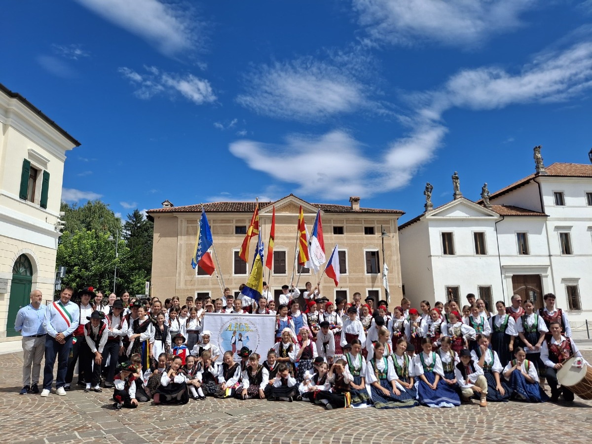 Dal 9 luglio al 30 agosto il Friuli Venezia Giulia ospita 5 festival del folclore da 20