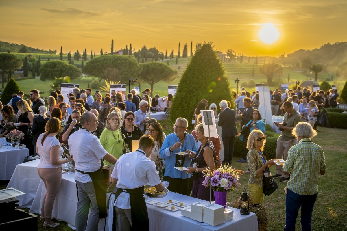 Capriva del Friuli, il 7 luglio torna il Dinner Show al Castello di Spessa