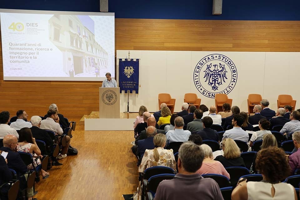 Università di Udine, 40 anni di economia: quasi 13mila laureati e iscritti in crescita