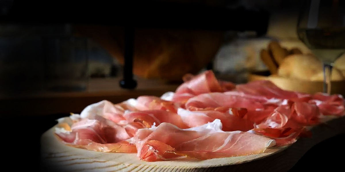 Vivaro, dal 10 luglio al 30 agosto torna il Festival del Prosciutto Friulano