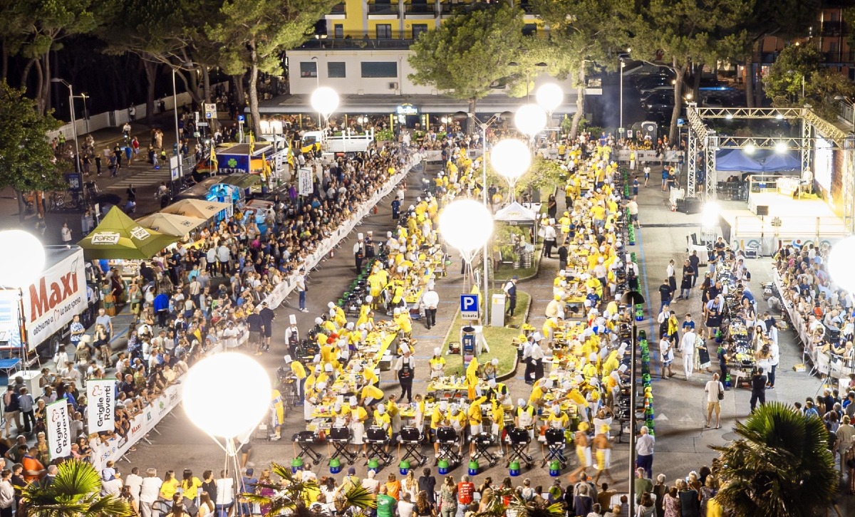 Griglie Roventi a Jesolo, 100 coppie in gara alla piastra in piazza Torino