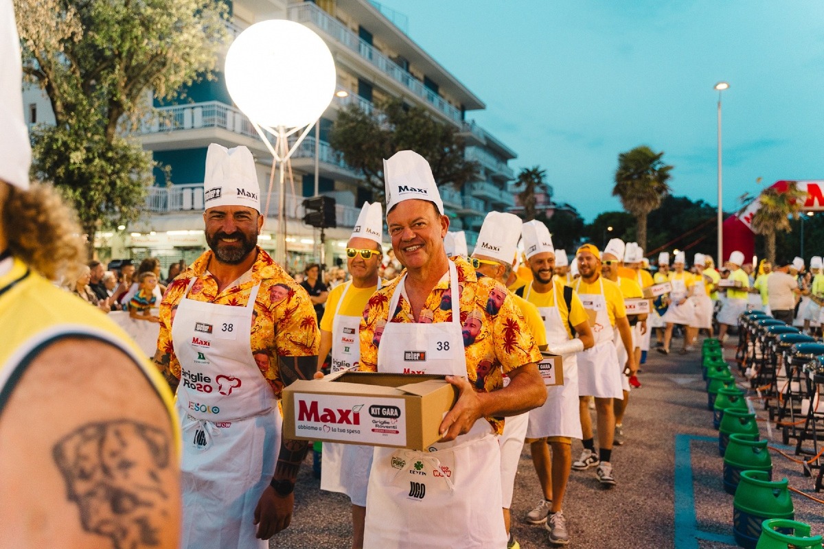 Griglie Roventi a Jesolo, 100 coppie in gara alla piastra in piazza Torino