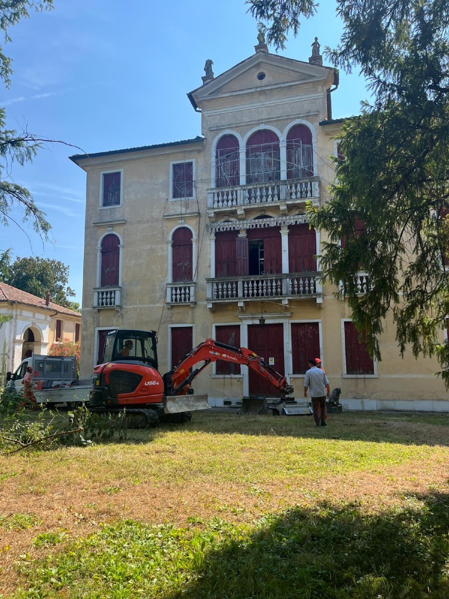 Villa Franchetti, partiti i lavori sul verde: la Provincia investe 225mila euro