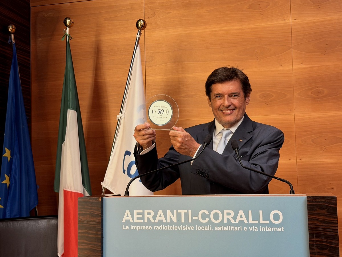 Radio Punto Zero premiata a Roma per i 50 anni della radio locale italiana