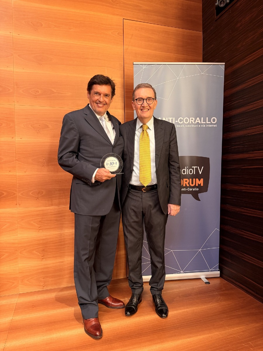 Radio Punto Zero premiata a Roma per i 50 anni della radio locale italiana
