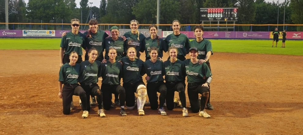 Castionese Softball ai playoff di Serie A2: doppia vittoria su Caserta e primato ritrovato