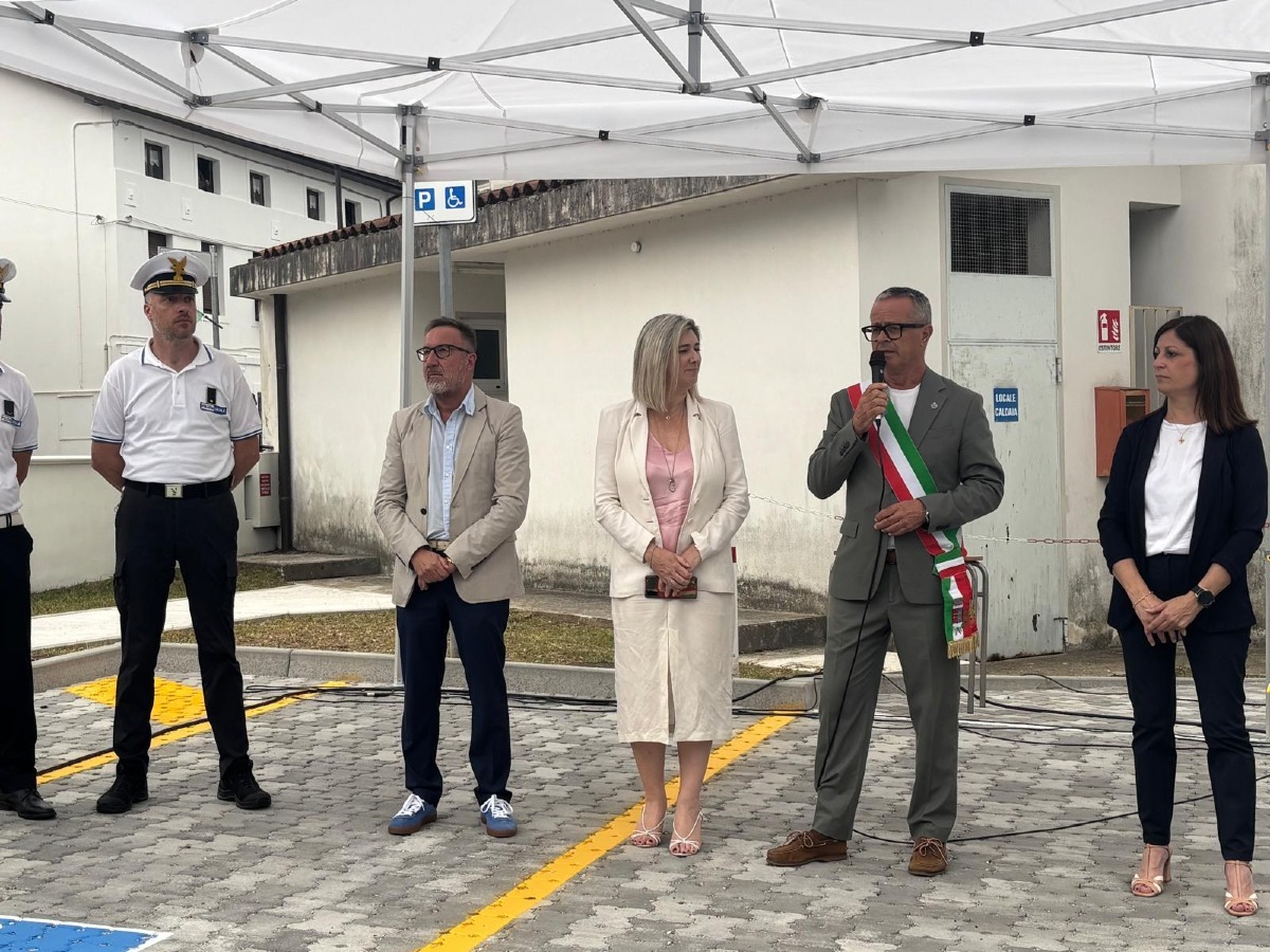 Ragogna, inaugurato il nuovo parcheggio in piazza Papa Giovanni XXIII