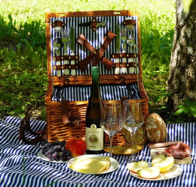 Bressanone punta sull’enoturismo: vino, cantine e picnic tra i vigneti per l’estate 2026