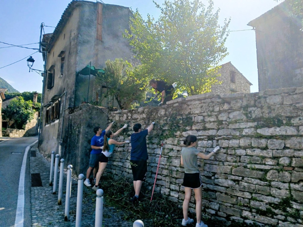 Revine Lago, cinque giorni di lavori utili con i neo diciottenni: voucher ai partecipanti