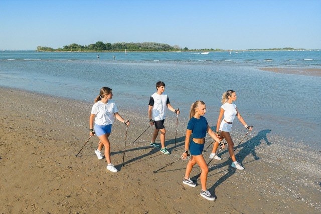 Yoga, nordic walking e forest bathing gratis a Lignano fino a fine agosto