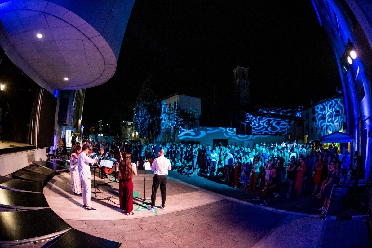 Teatro Verdi di Pordenone, il 22 luglio svela la stagione 2026/2027 in Piazzetta Pescheria