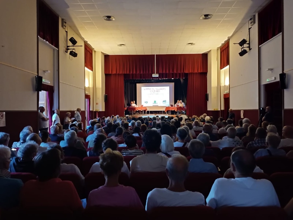 Tagliamento, a Spilimbergo confronto tra sindaci sul futuro del fiume: oltre 200 presenti