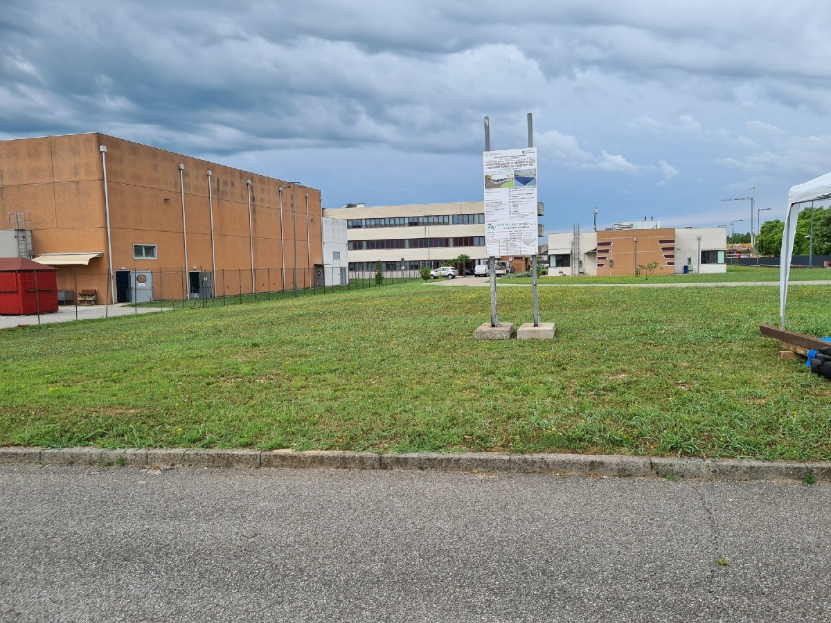 Pordenone, al Flora parte il cantiere del nuovo campo coperto da 1,6 milioni