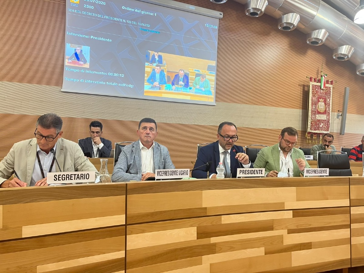 Treviso, via libera al piano 2027-2029 della Provincia: scuole, strade e Protezione Civile