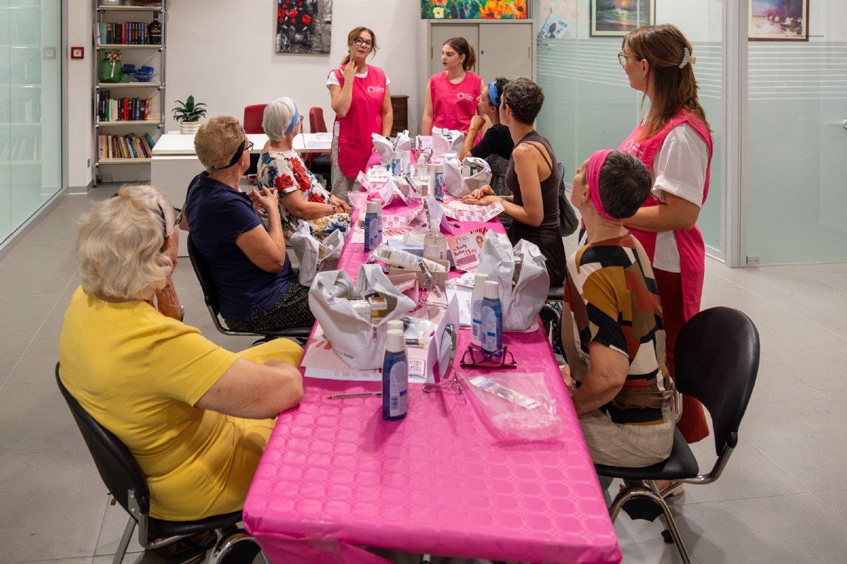 Udine, al via laboratori gratuiti di bellezza e supporto psicologico per pazienti