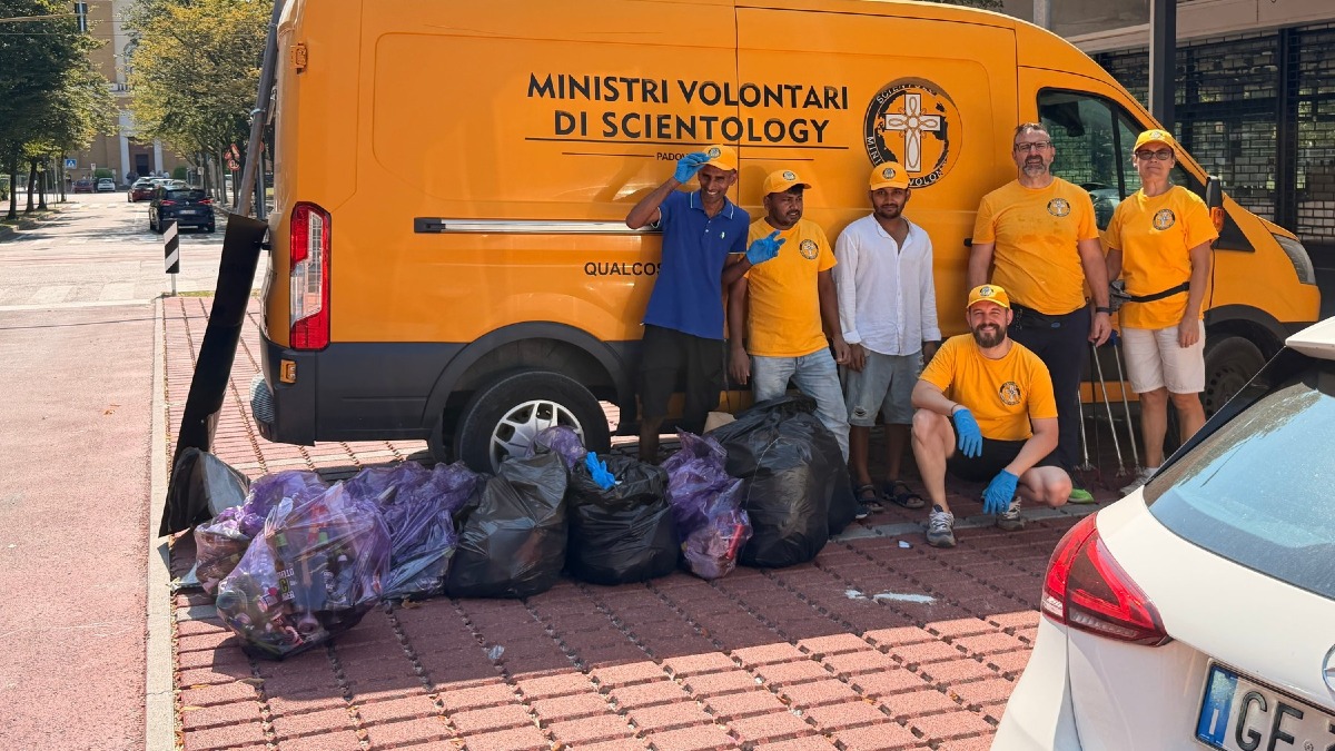 Padova, raccolti 15 sacchi di rifiuti nella zona San Carlo durante la mattinata ecologica - 