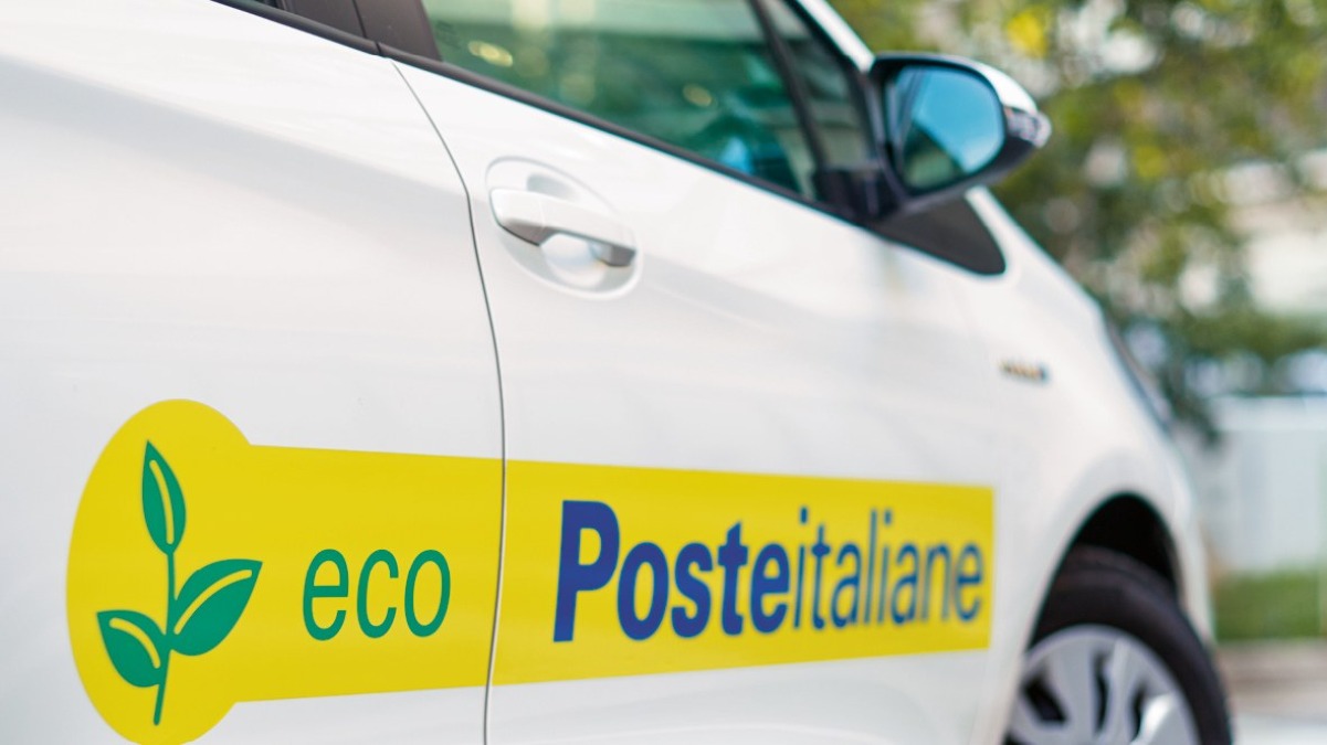 Poste Italiane, come spedire valigie, pacchi, scooter e bici per le vacanze 2026 - 