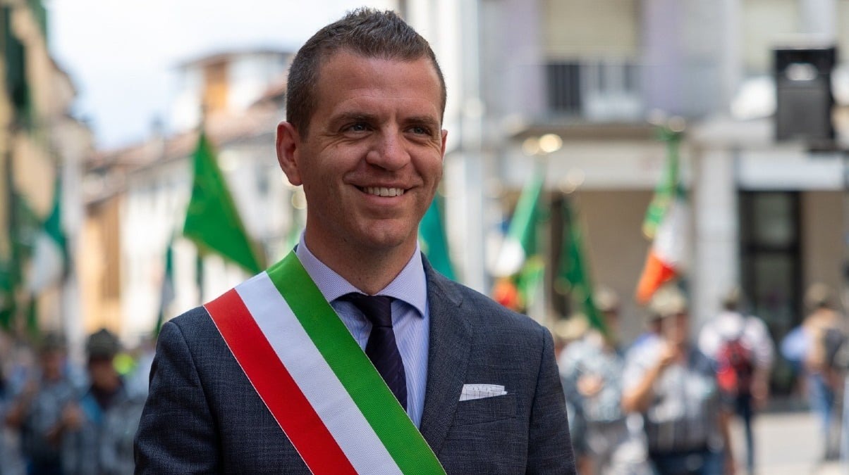 Farra di Soligo, due giorni di stop in centro: Piazza Emigrante chiusa per i lavori sul manto stradale - 