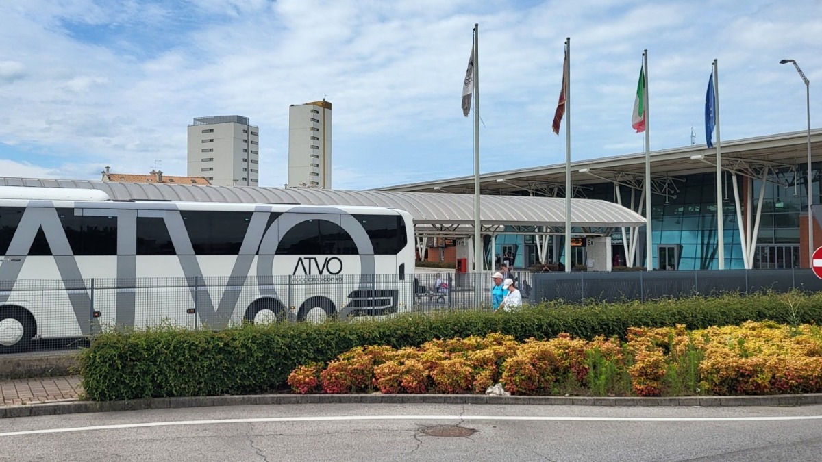 Jesolo riattiva il bus notturno: 13 serate ad agosto, corse fino alle 5.30 - 
