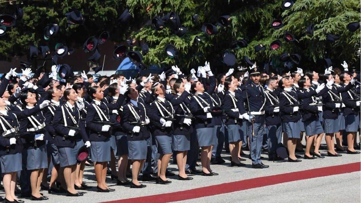 Sette nuovi agenti in arrivo a Pordenone dopo il giuramento del 233° corso a Trieste - 
