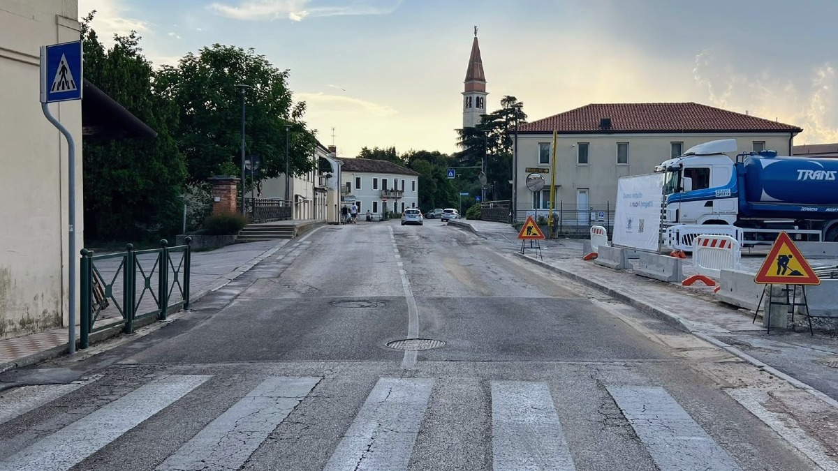 Silea, riaperta via Roma in anticipo: finita la demolizione di Casa Conte - 