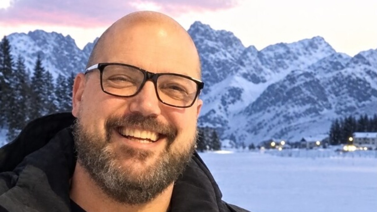 «Siate puntuali al mio funerale», l’addio di Andrea De Filippo sui social: «Lassù mi aspettano già» | VIDEO - 