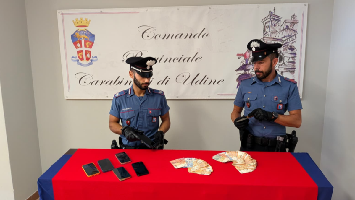 Rissa in pieno centro a Udine: cinque arresti, due feriti e un coltello da 19 centimetri | VIDEO - 